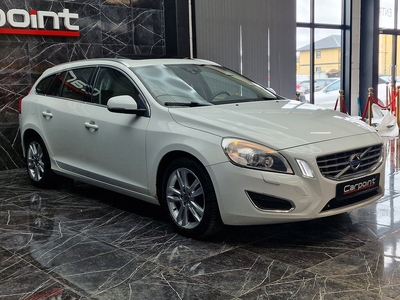 Volvo V60 D2 Summum 115hk On Call|Dragkrok|Taklucka|Navi