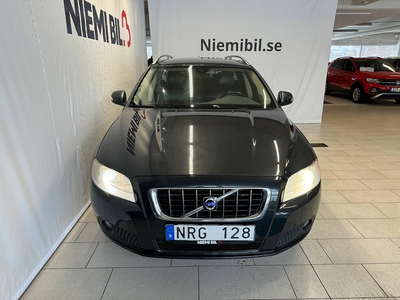 Volvo V70 2.5T 200hk Summum Kamrem bytt/Motorvärmare/S&V-däck