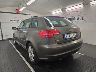 Audi A3 1.6 TDI Automat 105hk Attraction, Comfort