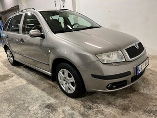 Skoda Fabia Kombi 1.2 en Ägare, Nybes, Drag, AC, Mvärmare