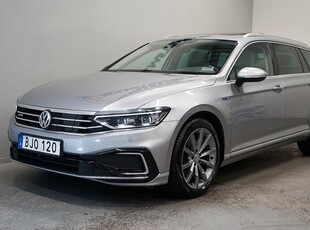 Volkswagen Passat GTE 218hk Executive Pano Cockpit Pvärm Drag