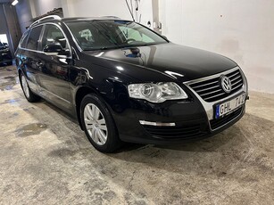 Volkswagen Passat Variant 2.0 FSI ,Nybesiktigad, Drag,ACC, Mvärmare