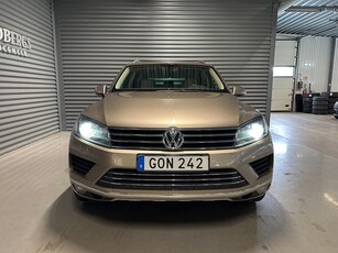 Volkswagen Touareg 3.0 V6 TDI 4M Värmare Backkamera Drag Eu6