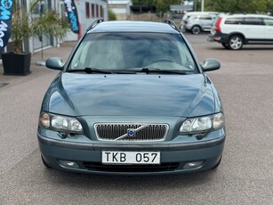 Volvo V70 2.4 Business 140hk | Drag | AC