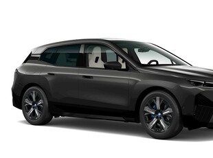 BMW iX xDrive 50 *Sommarkampanj