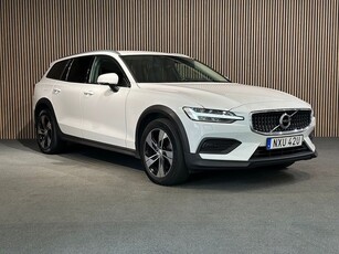 Volvo V60 Cross Country B4 AWD Momentum I Drag I Helläder I MOMS