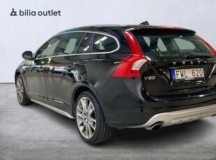 Volvo V60 D5 215hk Taklucka Navi Skinn P-värm