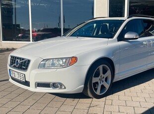 Volvo V70D5 R-Design 2010, Kombi