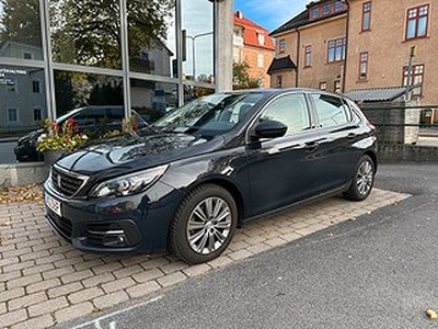 Peugeot 308 1.2 e-THP Allure Manuell 130hk / V-hjul