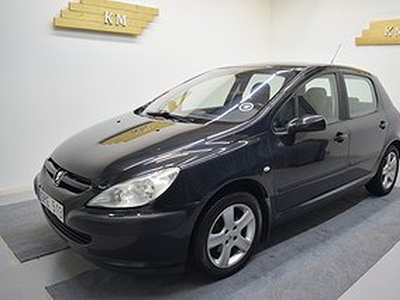 Peugeot 307 5-dörrar 1.6 XT Nyservad besiktigad 0% RÄNTA