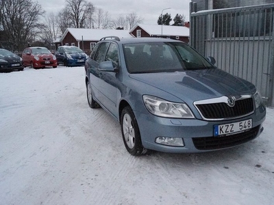 Skoda Octavia1.6 KOMBI ELEGANCE DRAG 2011, Kombi