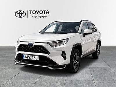 Toyota RAV4 Laddhybrid Launch Edition Drag Moms