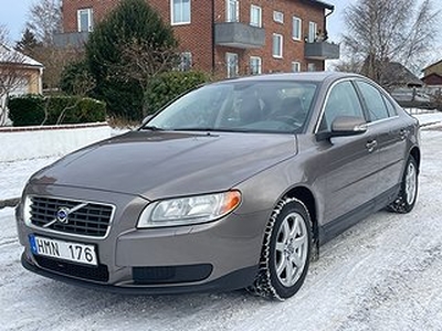 Volvo S80 2.4D Geartronic/ Kinetic Euro 4/ 16600 mil/ Drag