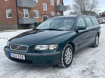 Volvo V70 2.4 Euro 4/ Automat/ Ny Besiktigad/ Drag