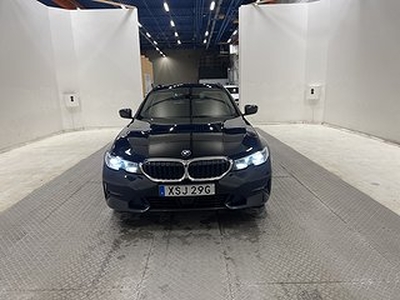 BMW 330 e xDrive 292hk Sport line Cockpit Drag Välserv MOMS