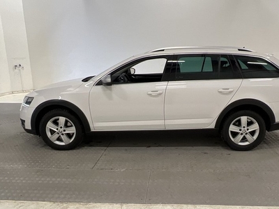 Skoda OctaviaScout 2.0 TDI 4x4 D-värm Navi B-kamera Canton 2020, Crossover