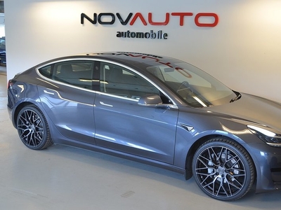 Tesla Model 3Standard Range Plus Vinterhjul 2020, Halvkombi