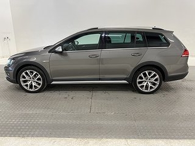 Volkswagen Golf Alltrack 4M 180hk Värmare Bkamera Navi Drag