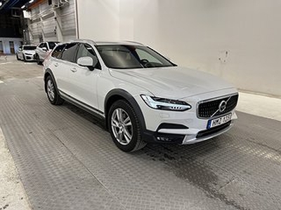 Volvo V90 Cross Country D4 AWD Momentum Plus Värm Drag Navi