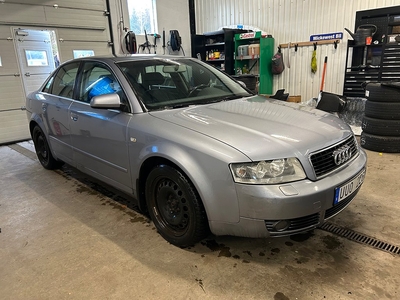 Audi A4 Sedan 1.8 T Comfort Euro 4