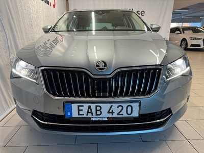 Skoda Superb Kombi 2.0 TDI 4x4 L&K/D-värm/Navi/Canton/Drag