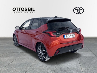 Toyota Yaris Hybrid Style Bi-Tone /Säkerhetspkt/JBL/Mv-Kupe,S-V-Hjul,mm