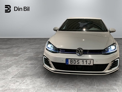 Volkswagen Golf GTE TSI 204hk Active info display