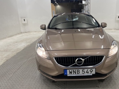 Volvo V40T2 122kh Kinetic HPSS Sensorer Välservad 0,45L Mil 2017, Kombi