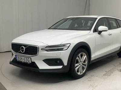 Volvo V60D4 Cross Country AWD 2019, Kombi