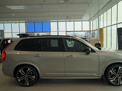 Volvo XC90 Recharge T8 Ultimate Dark Edition.