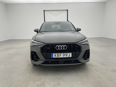 Audi Q3 40 TFSI Q S-Line Cockpit Värmare Matrix Kamera Drag