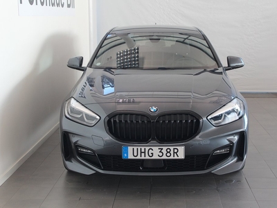 BMW 118 i M Sport Aut Nav Drag HiFi Rattvärme Park Assist