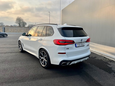 BMW X5 M50d Sky Lounge, Headup, Aktiv styrning, 360 kamera..