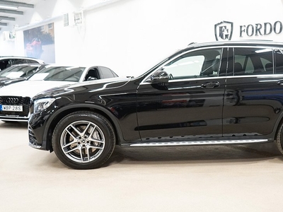 Mercedes-Benz GLC 220 d 4MATIC / AMG Sport / Panorama / Drag