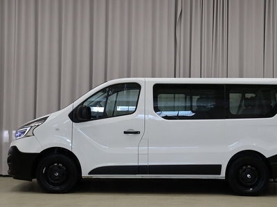 Renault trafic dCi 120HK 9-Sits Drag Värmare 4000Mil Momsbil