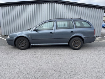 Skoda Octavia 1.6 Dragkrok