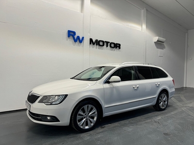 Skoda Superb Kombi 2.0 TDI 4x4 D-värm Drag Navi M-värm