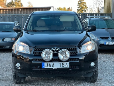 Toyota RAV4 2.0 VVT-i 4x4 Skinn Keyless Navi Nyserv P-sensor