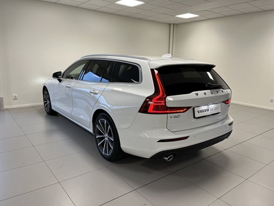 Volvo V60 B4 Bensin Momentum Advanced Edition, Navigation PRO, Parkeringss