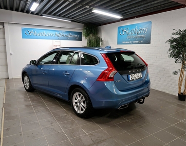 Volvo V60 D4 Momentum Euro 6 Skinn Drag Värmare