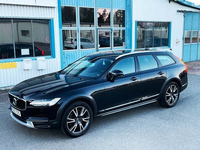 Volvo V90 Cross Country D4 AWD Geartr Navi VOC 1 äg Fullserv