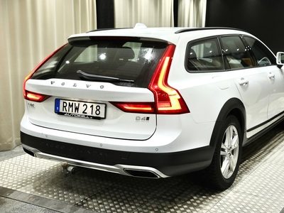 Volvo V90 Cross Country D4 AWD Kinetic Navi Dragkrok 1-ägare