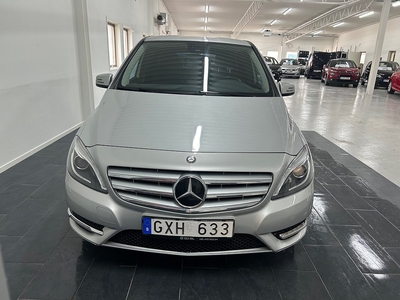 Mercedes-Benz B BlueEFFICIENCY SUPERDEAL 6,95%/AUTOMAT/FARTHÅLLARE