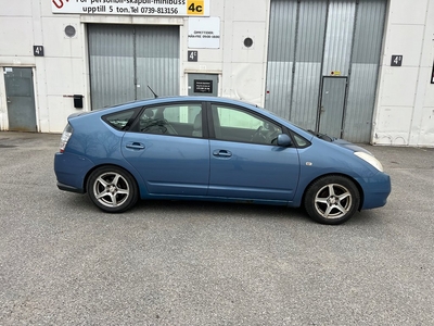 Toyota Prius 1.5 VVT-i + 3CM CVT Euro 4