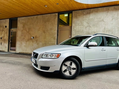 Volvo V50 1.6 D Kinetic Euro 4 Nybesiktigad