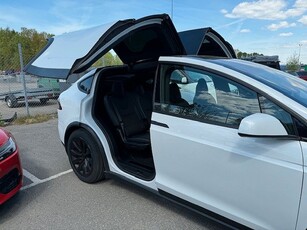 Tesla Model X 75D 333Hk måsvinge V-DäckSuperfin,Semesterpris