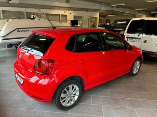 Volkswagen Polo 5-dörrar 1.2 TSI Manuell 90 hk - Lågmil !