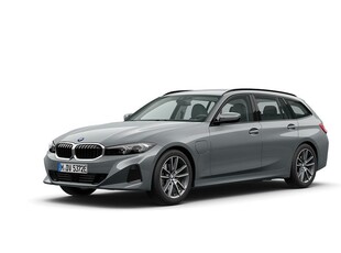 BMW 330e xDrive Touring LCI Adaptiv farth. V-HJUL 2025, Personbil