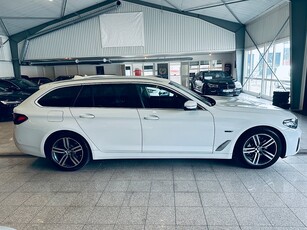 BMW 530e xDrive Touring 292hk Connected 1 ägare V-däck Moms