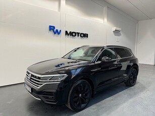 Volkswagen Touareg 3.0 V6 4M 286hk R-Line Luft Drag D-värm